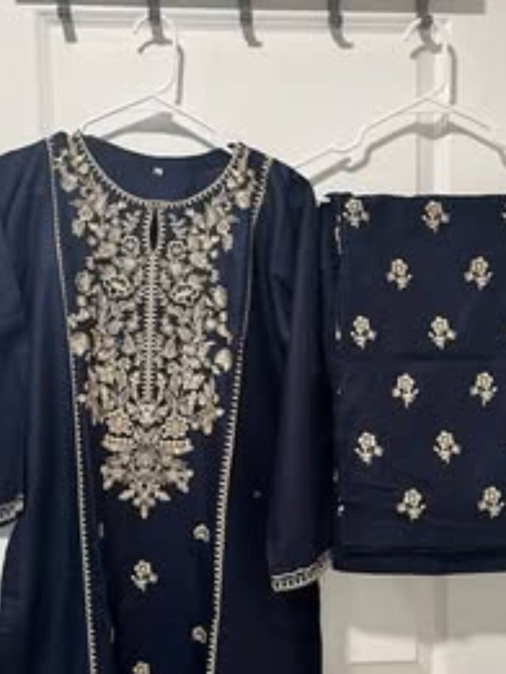 New with tags- 2 piece heavily Embroidered set Medium size